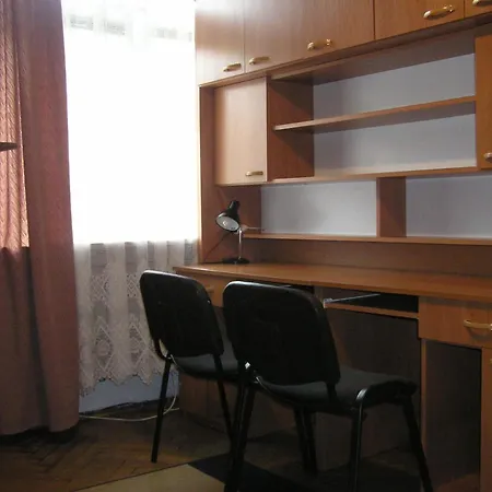 2 Mieszkanie Dwupokojowe Z Kuchnia 7 Przystankow Od Rynku